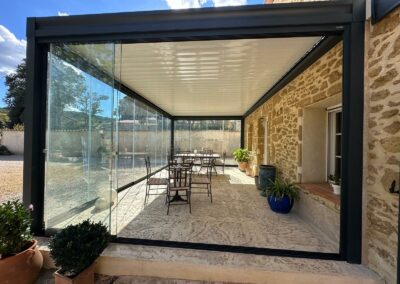 Fermeture de terrasse pergola avec coulissant panoramique à Rochegude